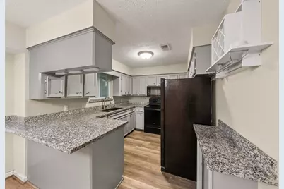 707 Hildred Avenue, Conroe, TX 77303 - Photo 3