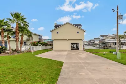 1327 Tiki Drive, Tiki Island, TX 77554 - Photo 33