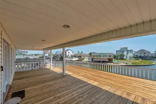 1327 Tiki Dr, Tiki Island, TX 77554 - Photo 41