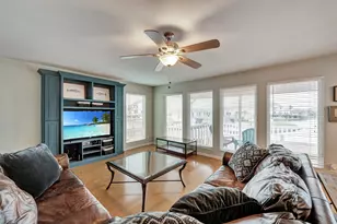 1327 Tiki Dr, Tiki Island, TX 77554 - Photo 7