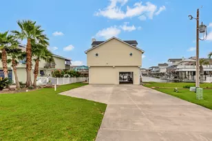1327 Tiki Dr, Tiki Island, TX 77554 - Photo 31