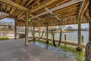 1327 Tiki Dr, Tiki Island, TX 77554 - Photo 47
