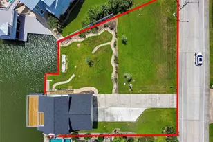 1327 Tiki Dr, Tiki Island, TX 77554 - Photo 35