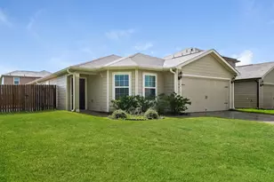 1001 Walnut Ln, Brookshire, TX 77423 - Photo 1