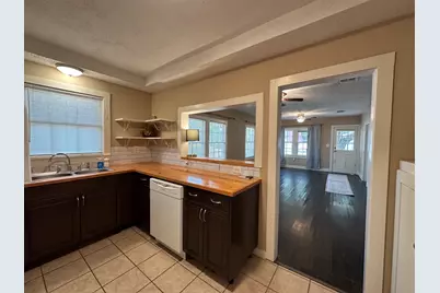 706 W Willis Street, Alvin, TX 77511 - Photo 5