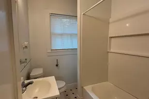 706 W Willis St, Alvin, TX 77511 - Photo 11