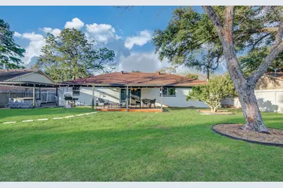 9515 Meadowglen Lane, Houston, TX 77063 - Photo 41