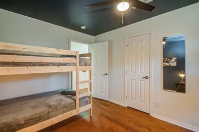 9515 Meadowglen Lane, Houston, TX 77063 - Photo 29