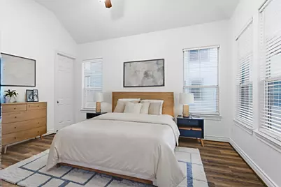 1303 Sherwood Point Lane, Houston, TX 77043 - Photo 31