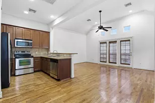 1303 Sherwood Point Ln, Houston, TX 77043 - Photo 7