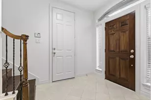 1303 Sherwood Point Ln, Houston, TX 77043 - Photo 5