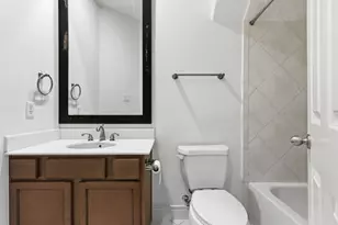 1303 Sherwood Point Ln, Houston, TX 77043 - Photo 45