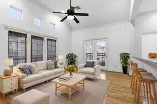 1303 Sherwood Point Ln, Houston, TX 77043 - Photo 17