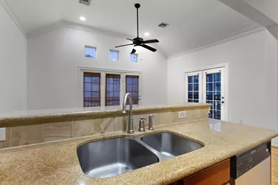 1303 Sherwood Point Lane, Houston, TX 77043 - Photo 25