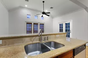 1303 Sherwood Point Ln, Houston, TX 77043 - Photo 25