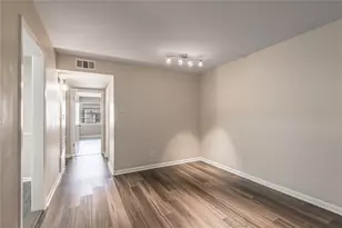 818 University Ave, Huntsville, TX 77320 - Photo 5