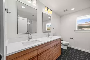 9715 Greenwillow St, Houston, TX 77096 - Photo 21