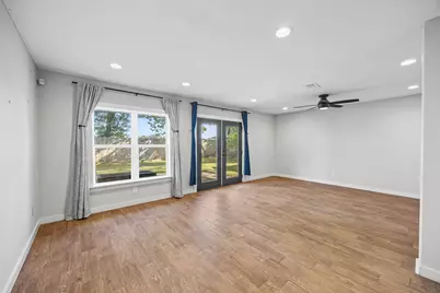 9715 Greenwillow Street, Houston, TX 77096 - Photo 13