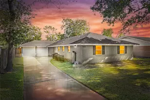 9715 Greenwillow St, Houston, TX 77096 - Photo 1