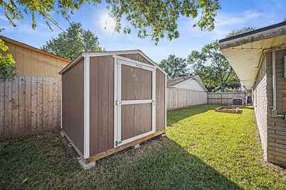 9715 Greenwillow Street, Houston, TX 77096 - Photo 31