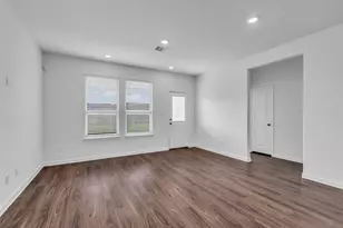 2534 Blazing Star Dr, Brookshire, TX 77423 - Photo 5