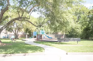 1208 Parkwest St, Texas City, TX 77591 - Photo 37