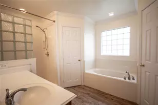1208 Parkwest St, Texas City, TX 77591 - Photo 19