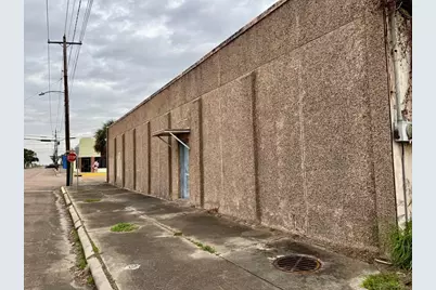 131 W Broad Street, Freeport, TX 77541 - Photo 3