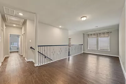 16 Centennial Ridge Place, The Woodlands, TX 77354 - Photo 9