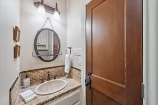 1002 Cowards Creek Ct, Friendswood, TX 77546 - Photo 23