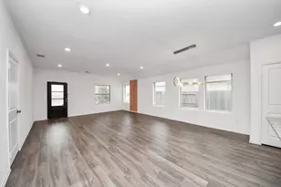 14230 Elrington Holw Trl, Fresno, TX 77583 - Photo 13