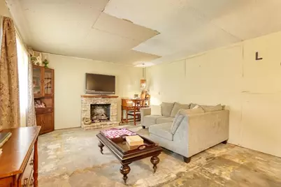 408 E Cheek Street, Montague, TX 76265 - Photo 13