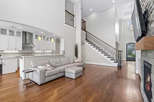 1938 Pech Rd, Houston, TX 77055 - Photo 9