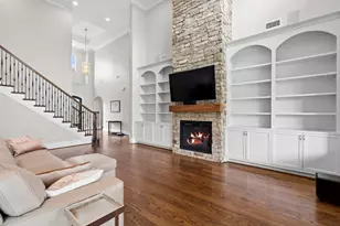 1938 Pech Rd, Houston, TX 77055 - Photo 9