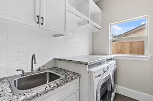 1938 Pech Rd, Houston, TX 77055 - Photo 19