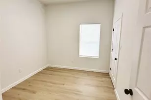 9725 Kerr A-B St, Houston, TX 77029 - Photo 13