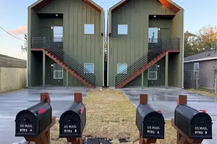 9725 Kerr A-B St, Houston, TX 77029 - Photo 1