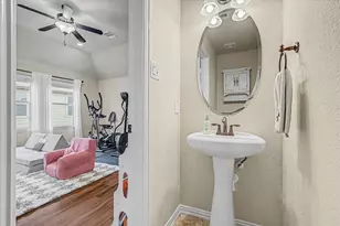 102 N Victoriana Cir, Spring, TX 77389 - Photo 29