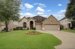 102 N Victoriana Cir, Spring, TX 77389 - Photo 1