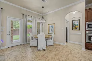 102 N Victoriana Cir, Spring, TX 77389 - Photo 13