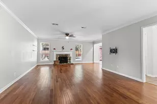 2 Summithill Pl, The Woodlands, TX 77381 - Photo 7