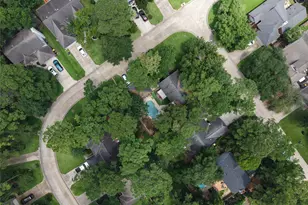 2 Summithill Pl, The Woodlands, TX 77381 - Photo 37