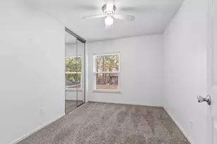 2 Summithill Pl, The Woodlands, TX 77381 - Photo 21