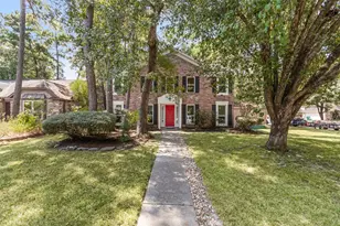2 Summithill Pl, The Woodlands, TX 77381 - Photo 1