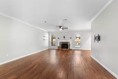 2 Summithill Place, The Woodlands, TX 77381 - Photo 3
