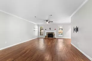 2 Summithill Pl, The Woodlands, TX 77381 - Photo 3