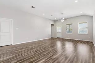 135 Piney Pathway, Magnolia, TX 77354 - Photo 9