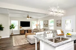 410 N 4th St, Beasley, TX 77417 - Photo 11