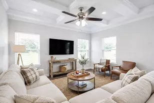 410 N 4th St, Beasley, TX 77417 - Photo 5