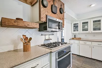 910 Evergreen Drive, Friendswood, TX 77546 - Photo 19